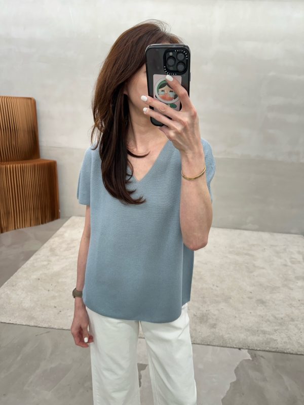 S__81764439_0 V領亞麻針織上衣