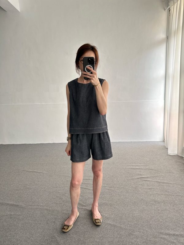 S__85024784_0 直筒彈力挺版無袖上衣