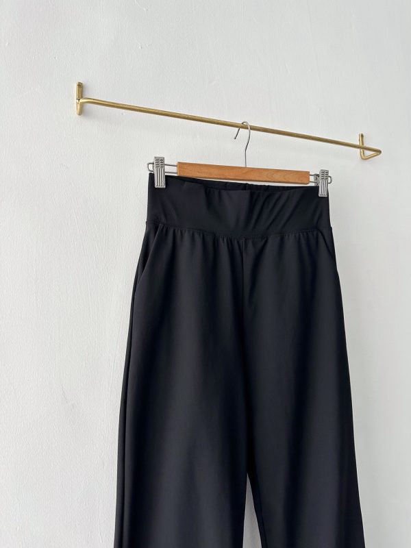 S__85024878_0 冰涼 寬版直筒彈力褲