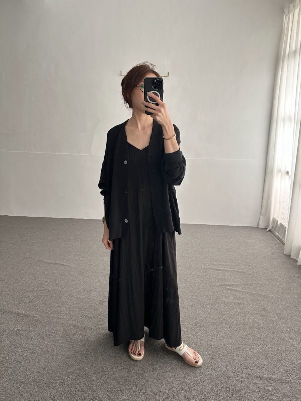 S__85057556_0 肩帶式V領口袋洋裝