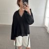 V字襯衫領下抽繩亞麻上衣
